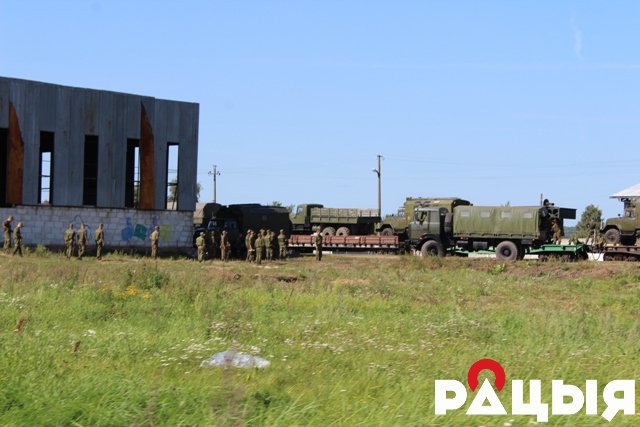 Russian military echelon unloading in Slonim