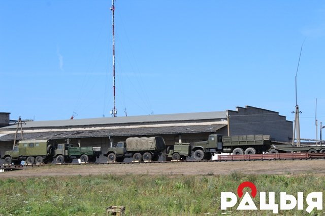 Russian military echelon unloading in Slonim