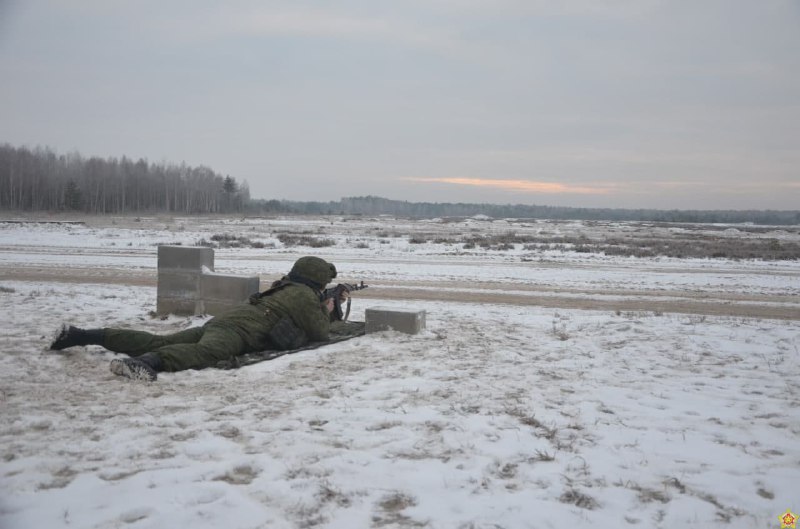 Полевая подготовка 38-й отдельной десантно-штурмовой бригады вооруженных сил Беларуси