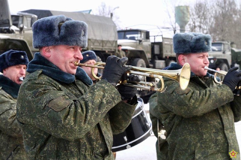 Сегодня утром на станцию Полонка в Беларуси прибыл очередной эшелон российских военных