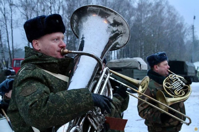 Сегодня утром на станцию Палонка в Беларуси прибыл российский военный эшелон из ЗРК 9К33 Osa/SA-8 Gecko.