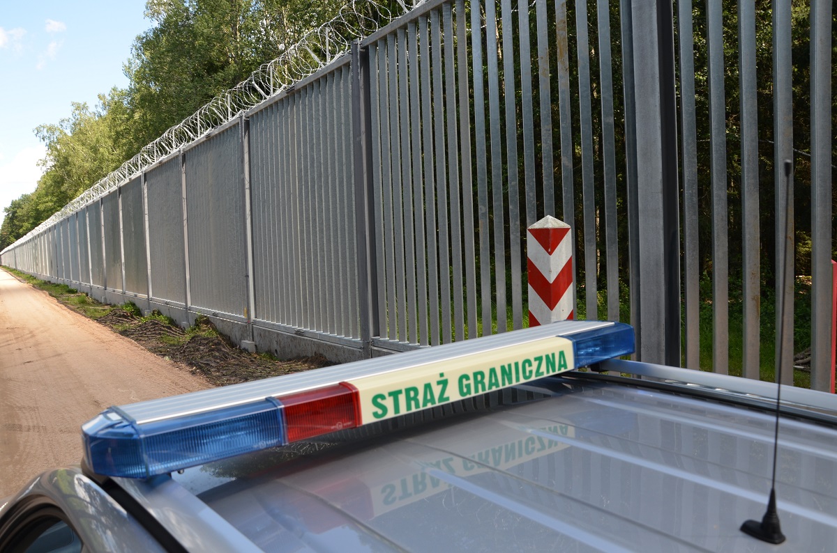 Poland has completed the construction of a protective barrier on the border with Belarus