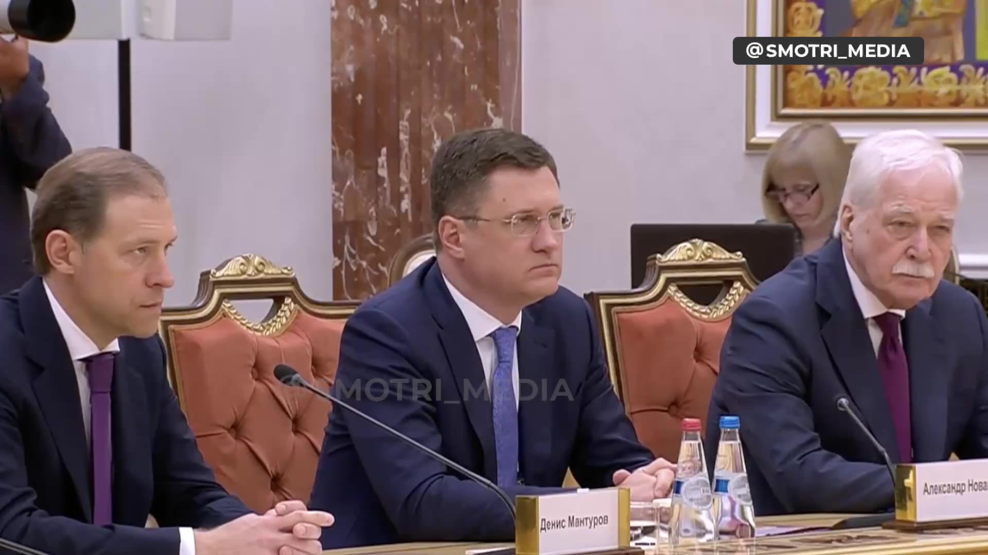 卢卡申科表示，他与普京讨论了应对联盟国边境威胁的方案