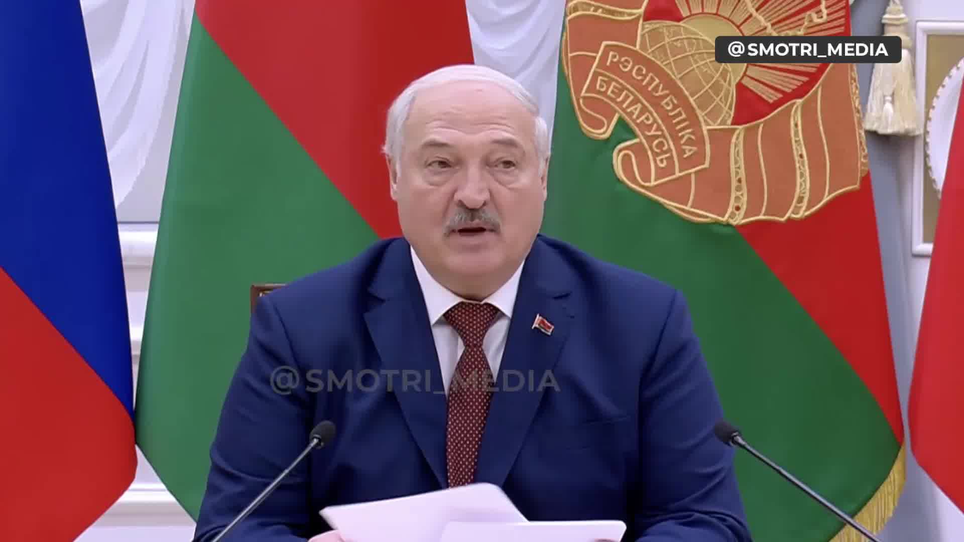 Лукашенко је рекао да је са Путином разговарао о опцијама за одговор на претње у близини граница Уније