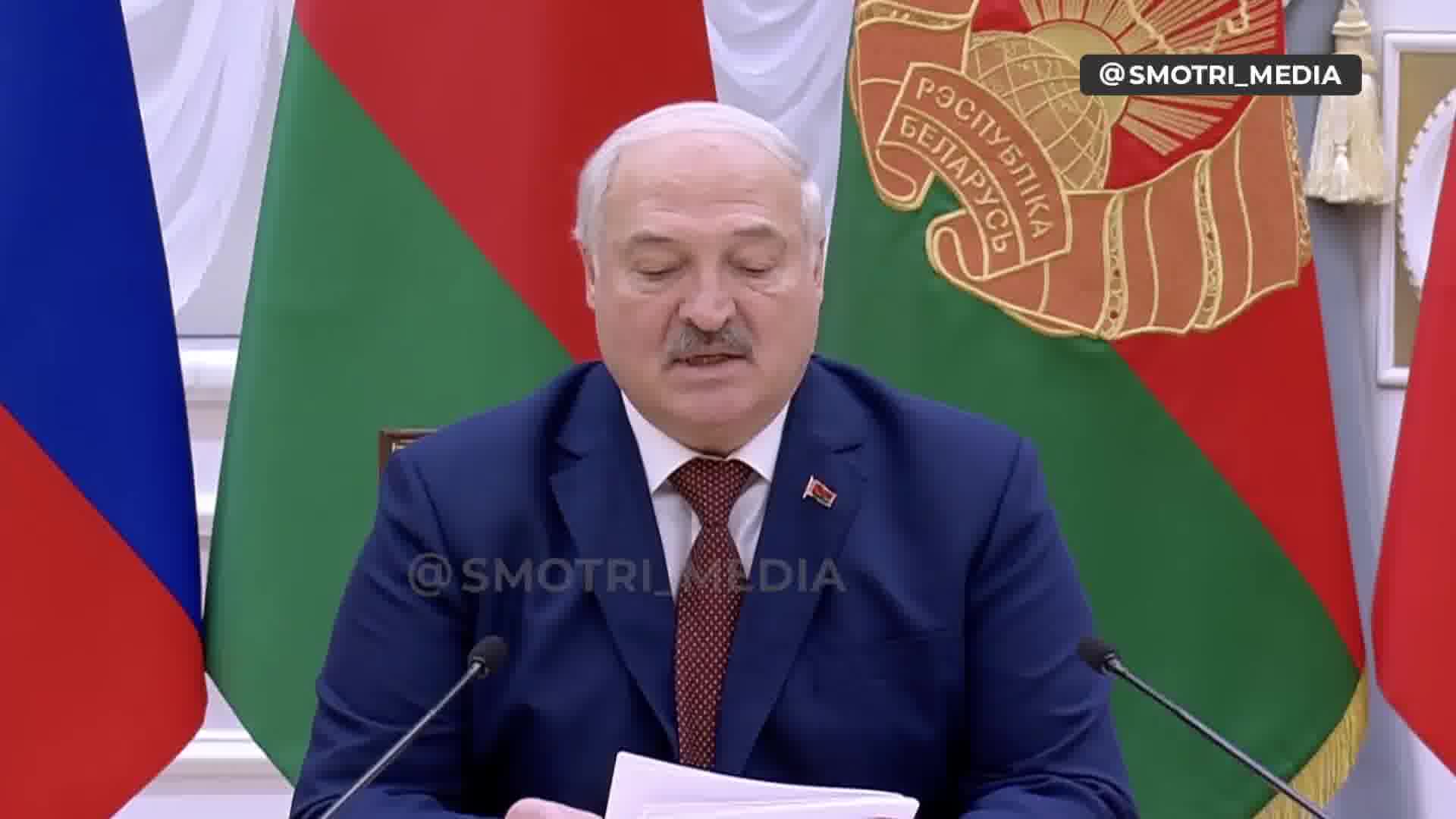Лукашенко је рекао да је са Путином разговарао о опцијама за одговор на претње у близини граница Уније
