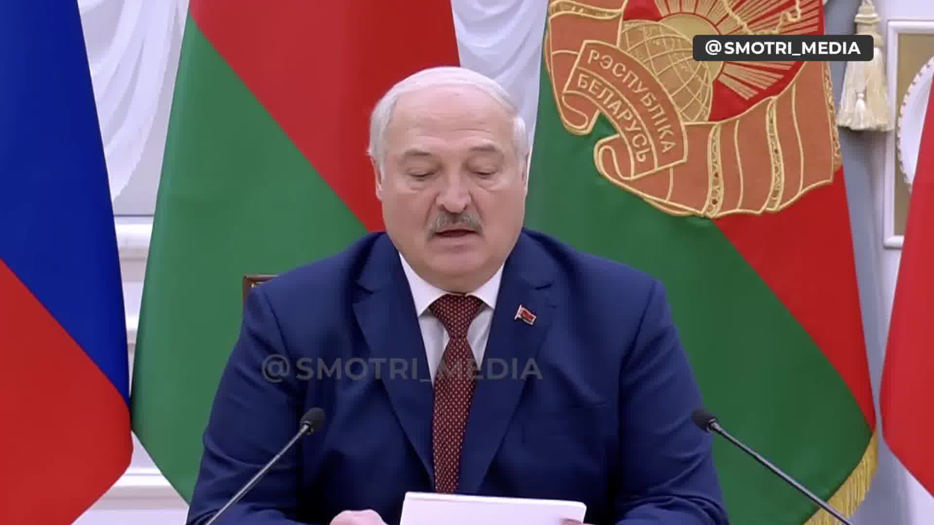 Lukashenka ha detto di aver discusso con Putin le opzioni per rispondere alle minacce vicino ai confini dello Stato dell'Unione
