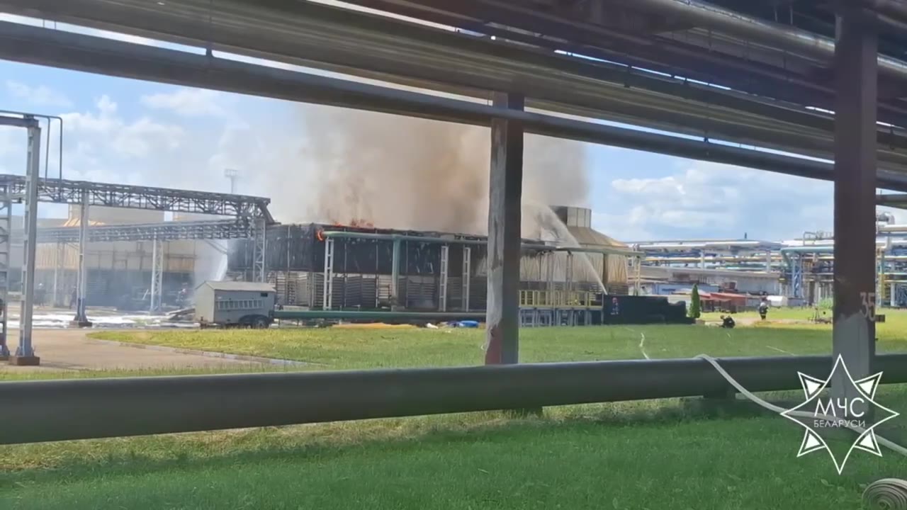 Πυρκαγιά σημειώθηκε στο διυλιστήριο Naftan κοντά στο Novopolotsk στη Λευκορωσία, 1 άτομο τραυματίστηκε